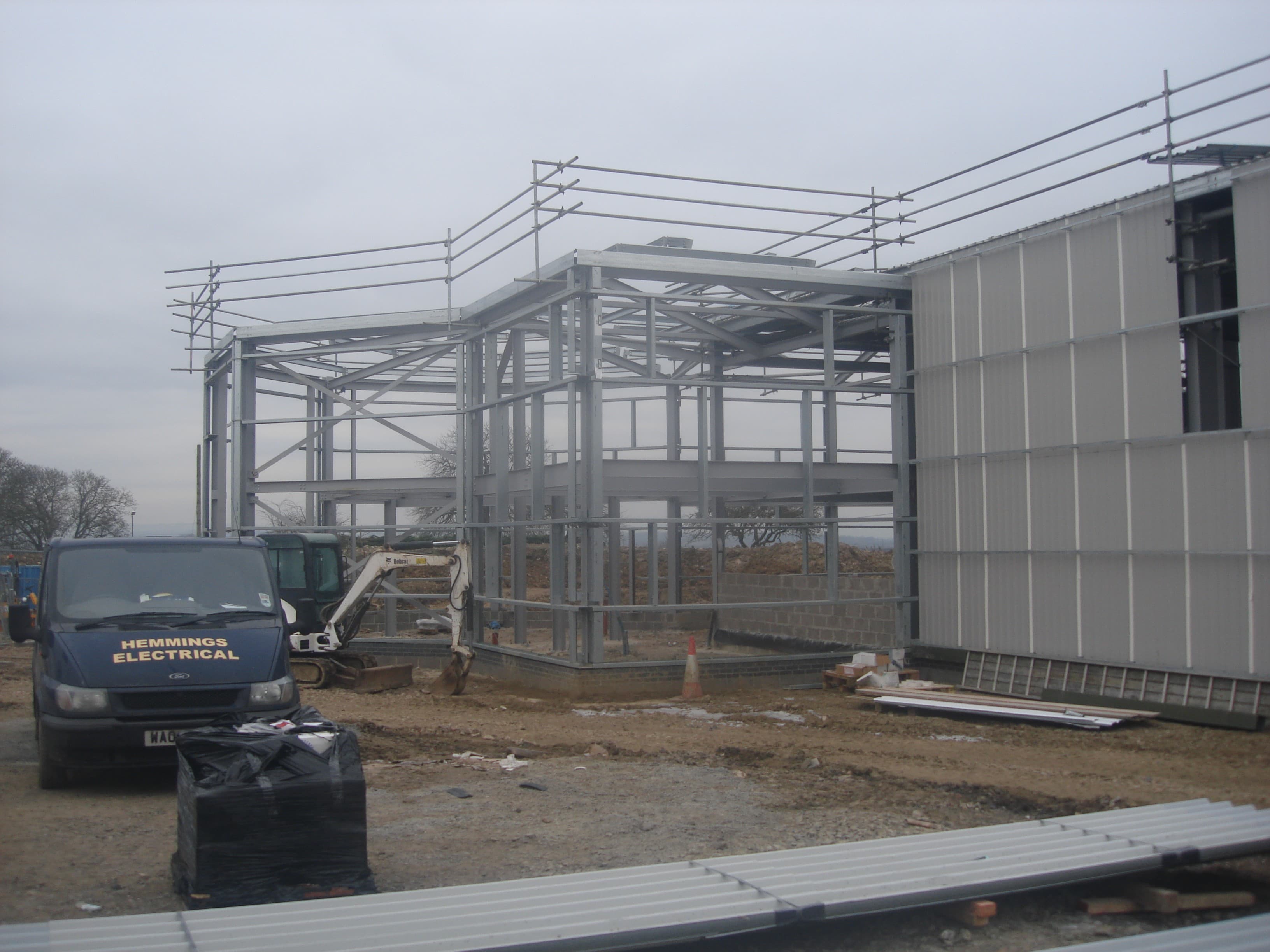 Industrial unit and offices, photo 4 of 7