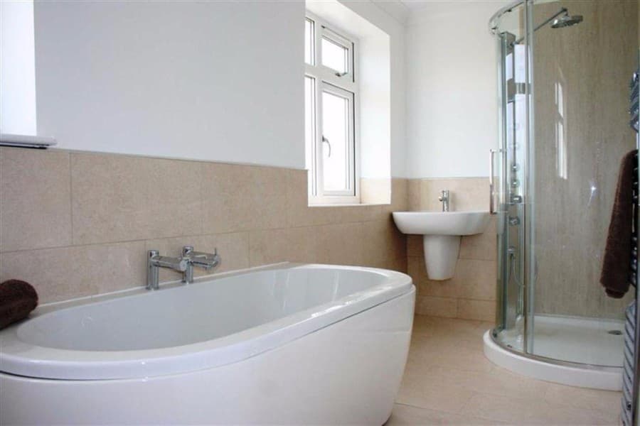 Modernise and enlarge, Swanwick, photo 7 of 7
