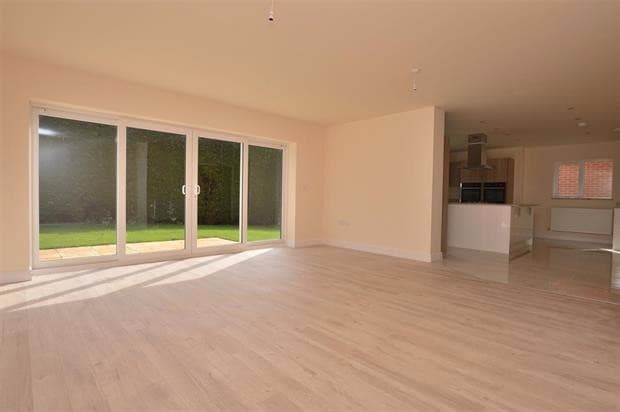 Five-bedroom new build, Belper, photo 5 of 7
